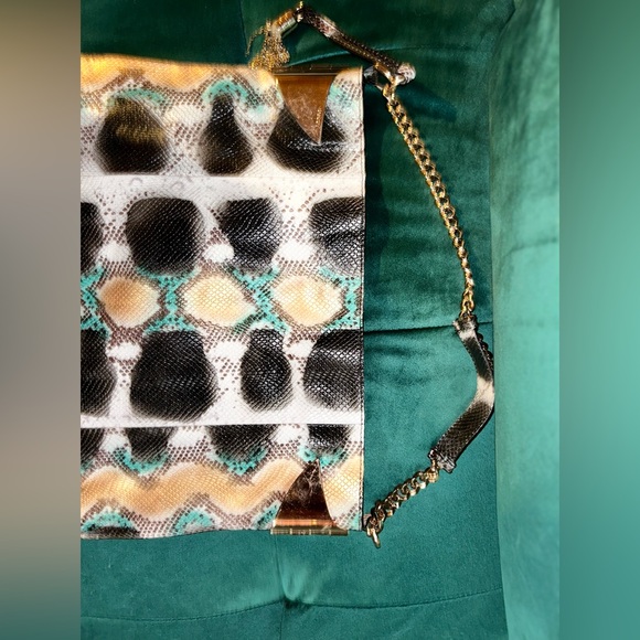 G U C C I large snake skin purse - Picture 4 of 14